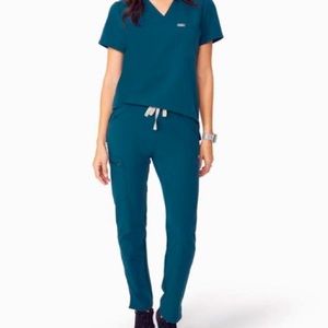 FIGS Tall Scrubs TOP + BOTTOMS